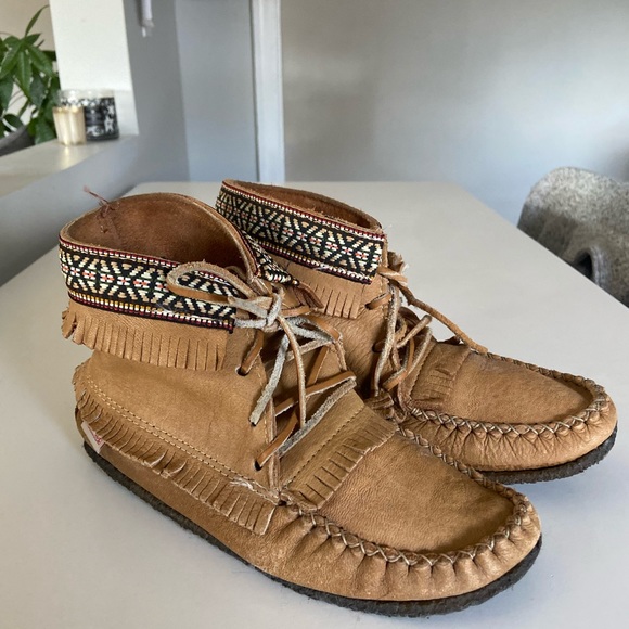 SoftMoc Moccasin Boots - Picture 3 of 7